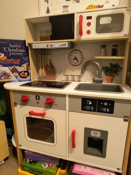 Детска кухня за игра