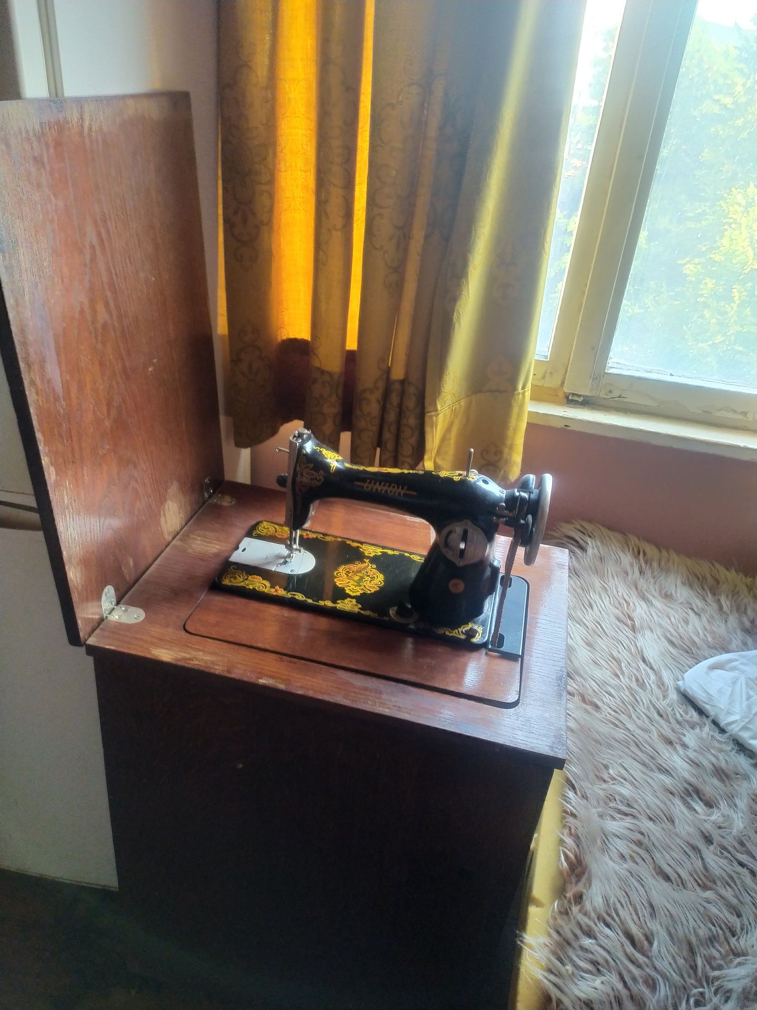 Продавам шевна машина UNION нова