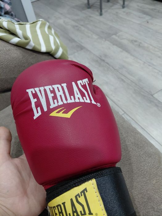 ПРОДАМ черчатки бля бокса