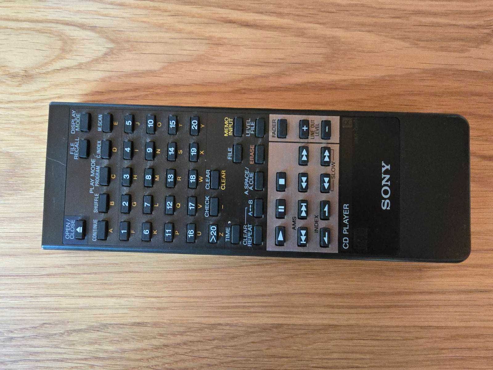 Продавам компакт диск плеър Sony - S1