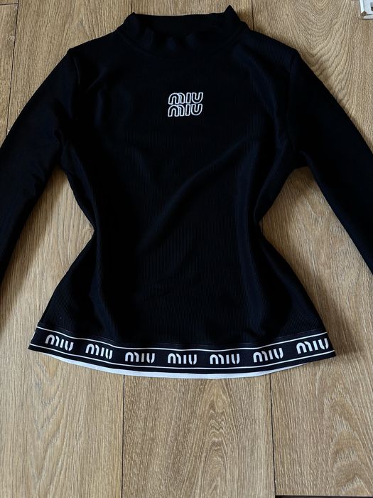 Разкошна много удобна рипсена блузка Miu Miu