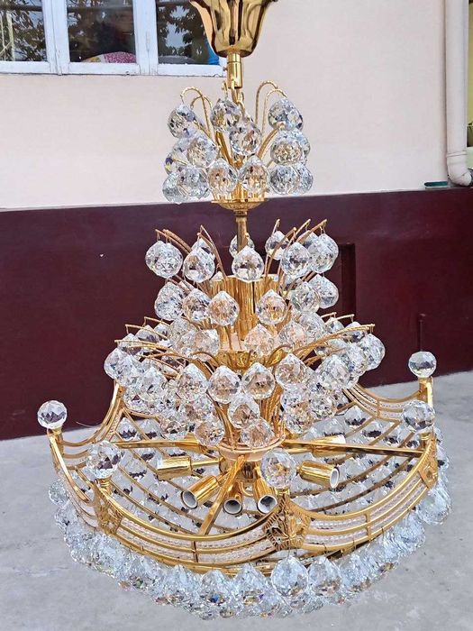 Хрустальная люстра