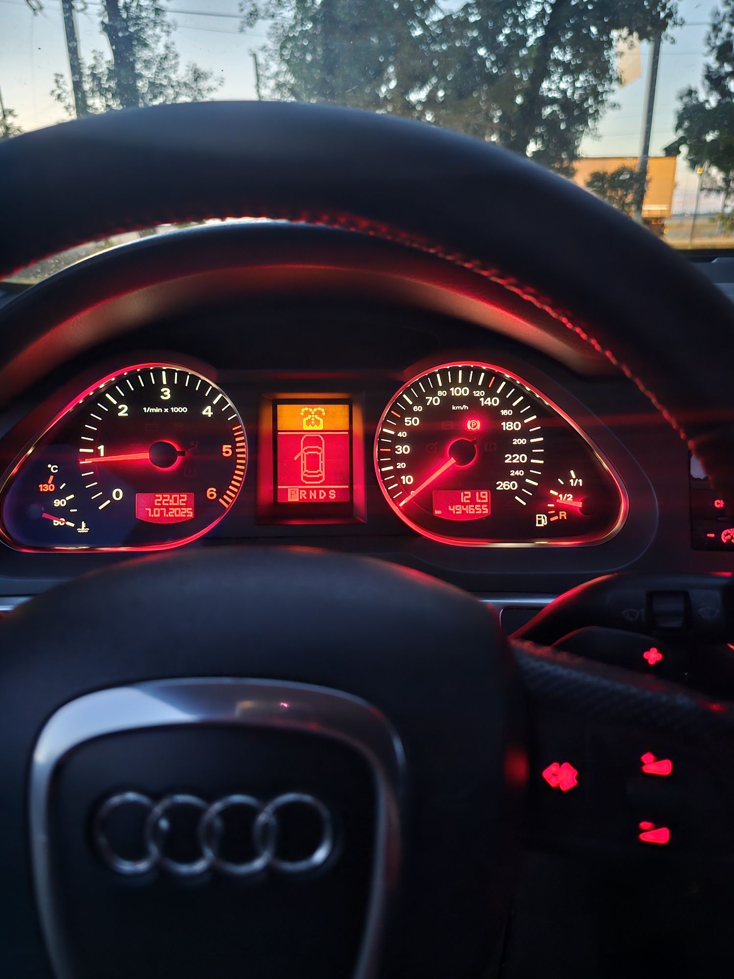 Vand Audi A6 motor 2.7-190 de cai pret 3200 € negociabil