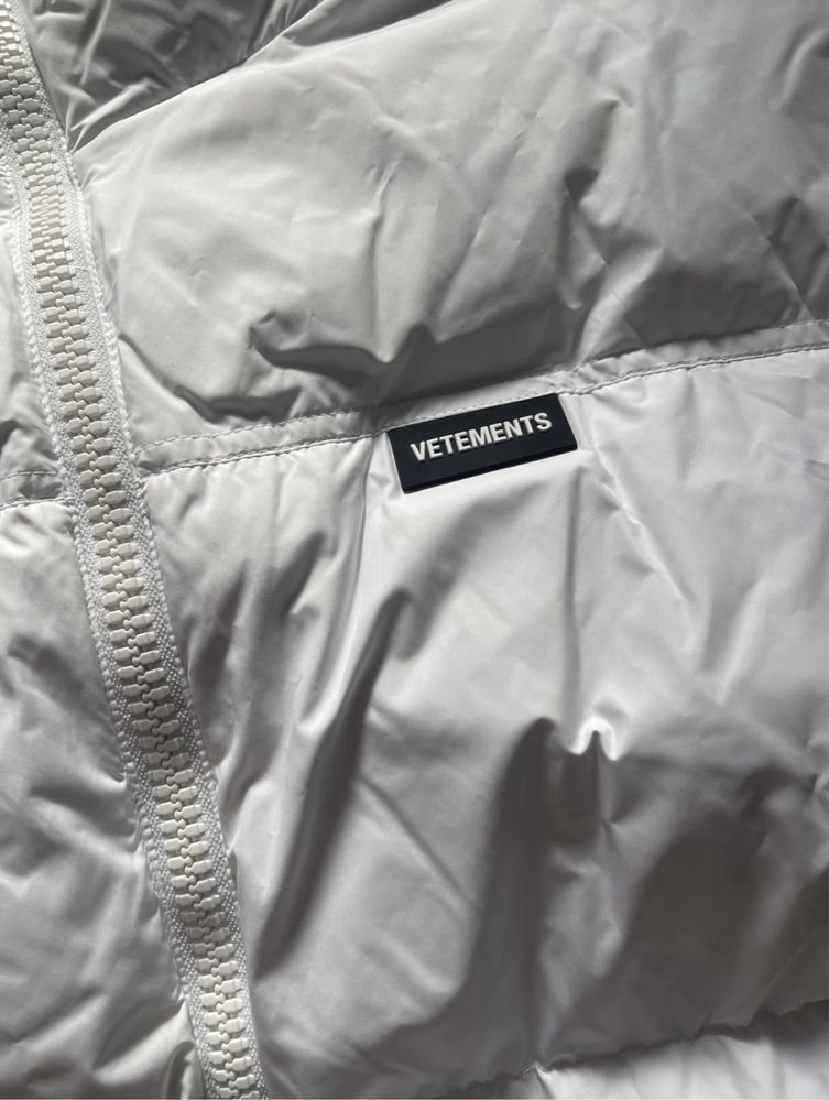 Пуховик VETEMENTS новый