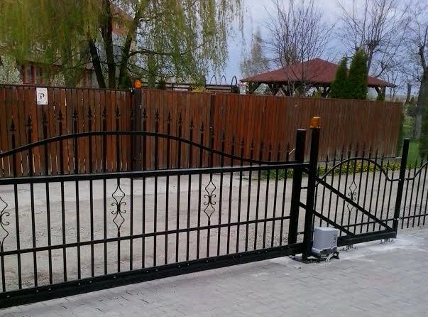 Kit feronerie pentru poarta autoportanta cu sina 60x60mm