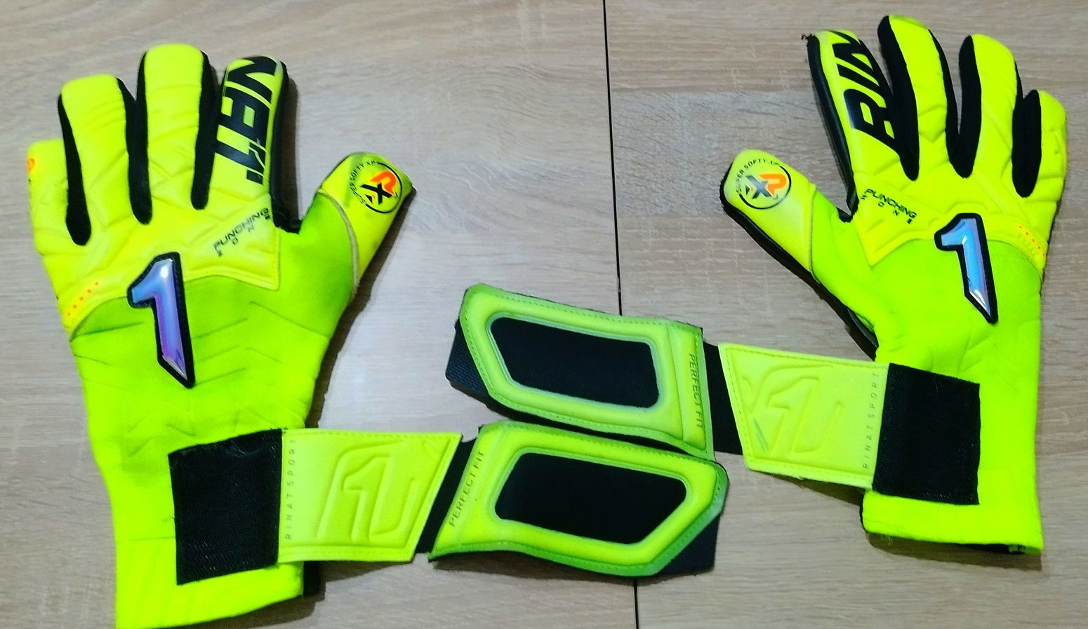 Вратарски ръкавици RINAT