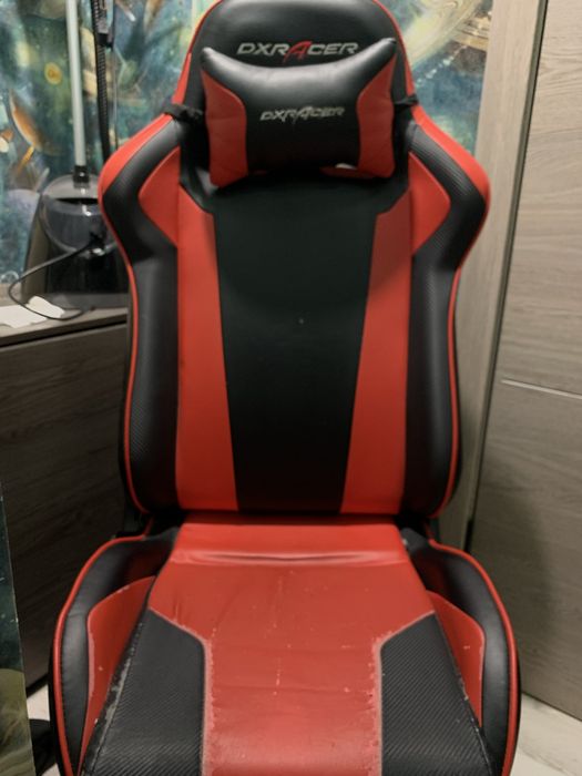 Игровое кресло DXRacer