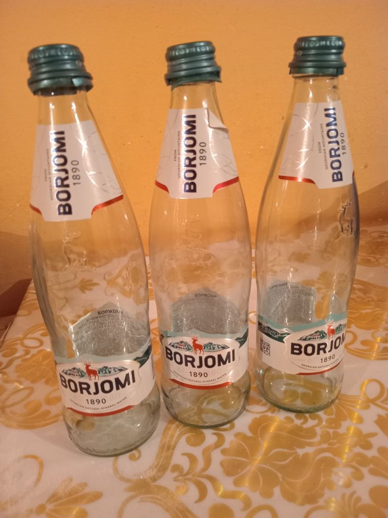 Продам Стеклянные Бутылки от Боржоми