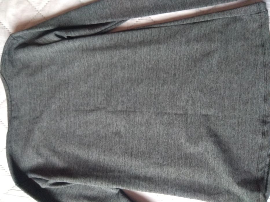 Две детски блузи размер 146см