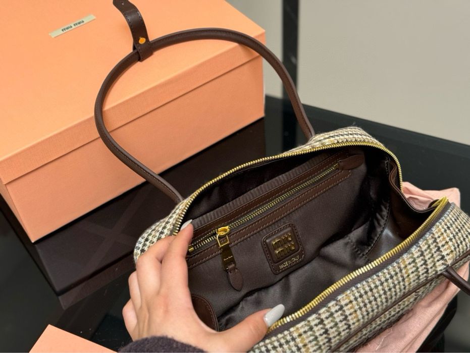 Geanta miu miu 28,34