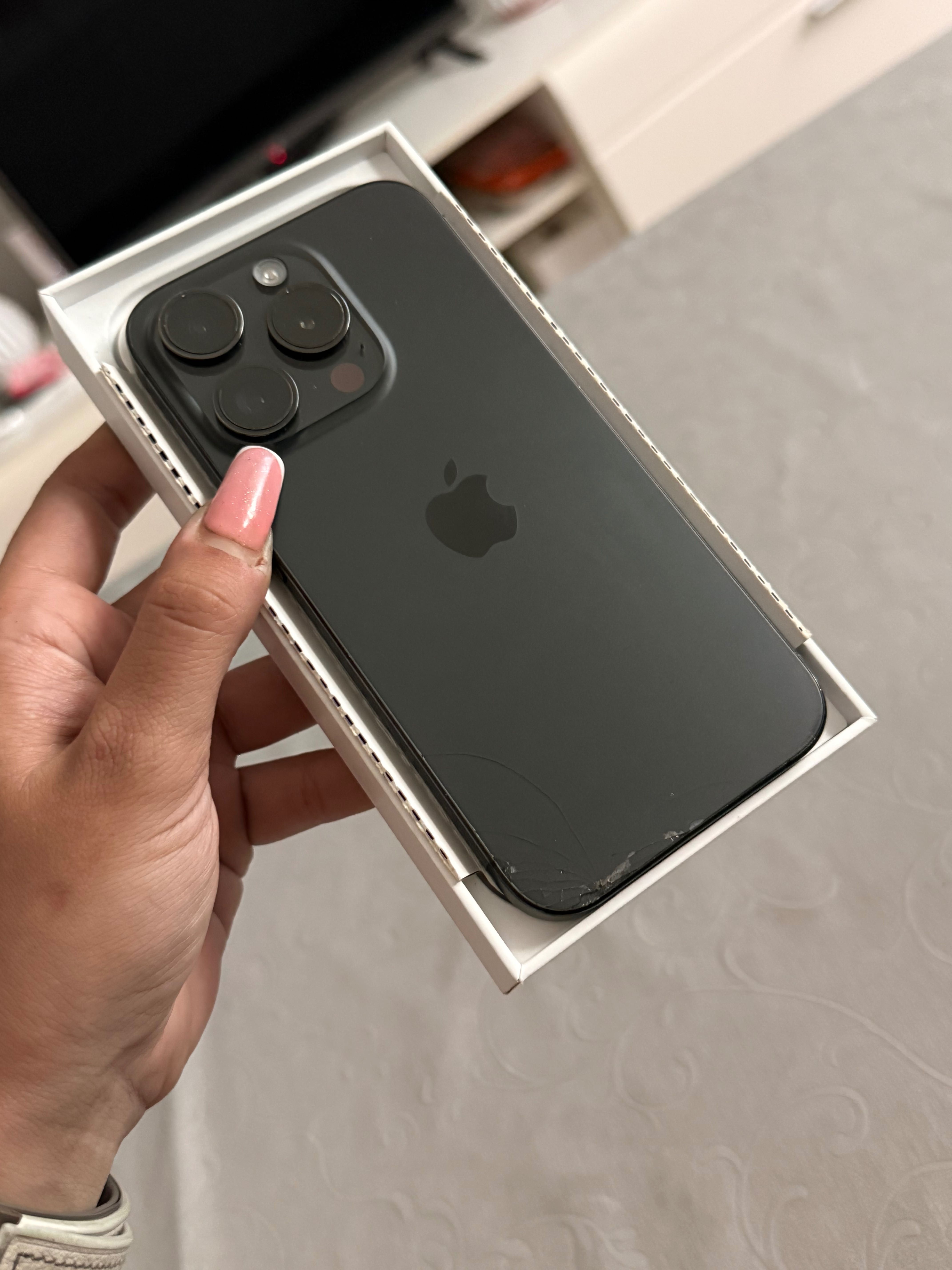 iPhone 15 pro 128 GB