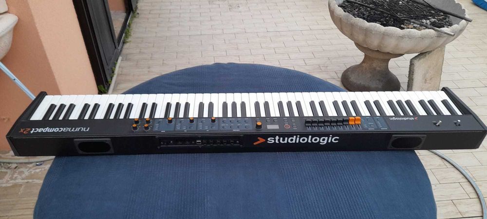 Синтезаторна клавиатура Studiologic Numacompact 2x