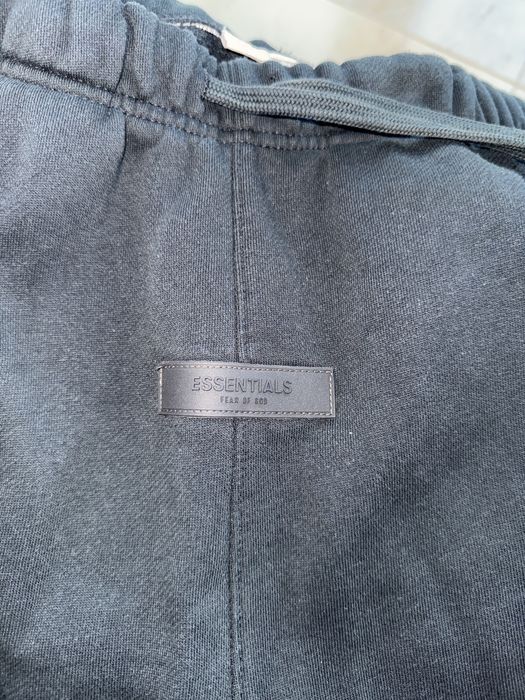 pantaloni scurti essentials