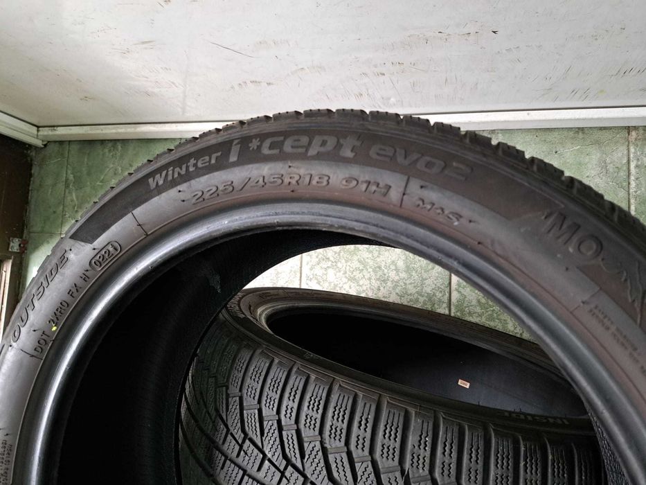 4 anvelope 225/45 R18 Continental + Hankook
