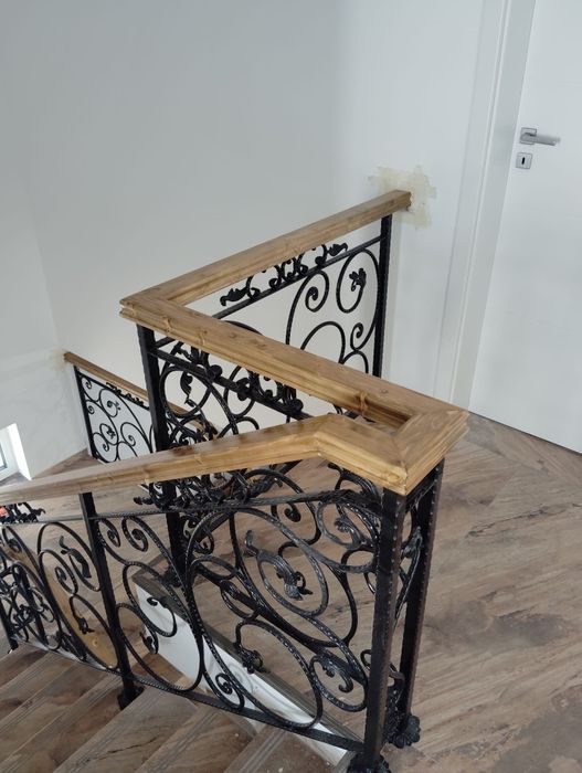 Porti Garduri, Balustrazi Scări metalice 100 lei