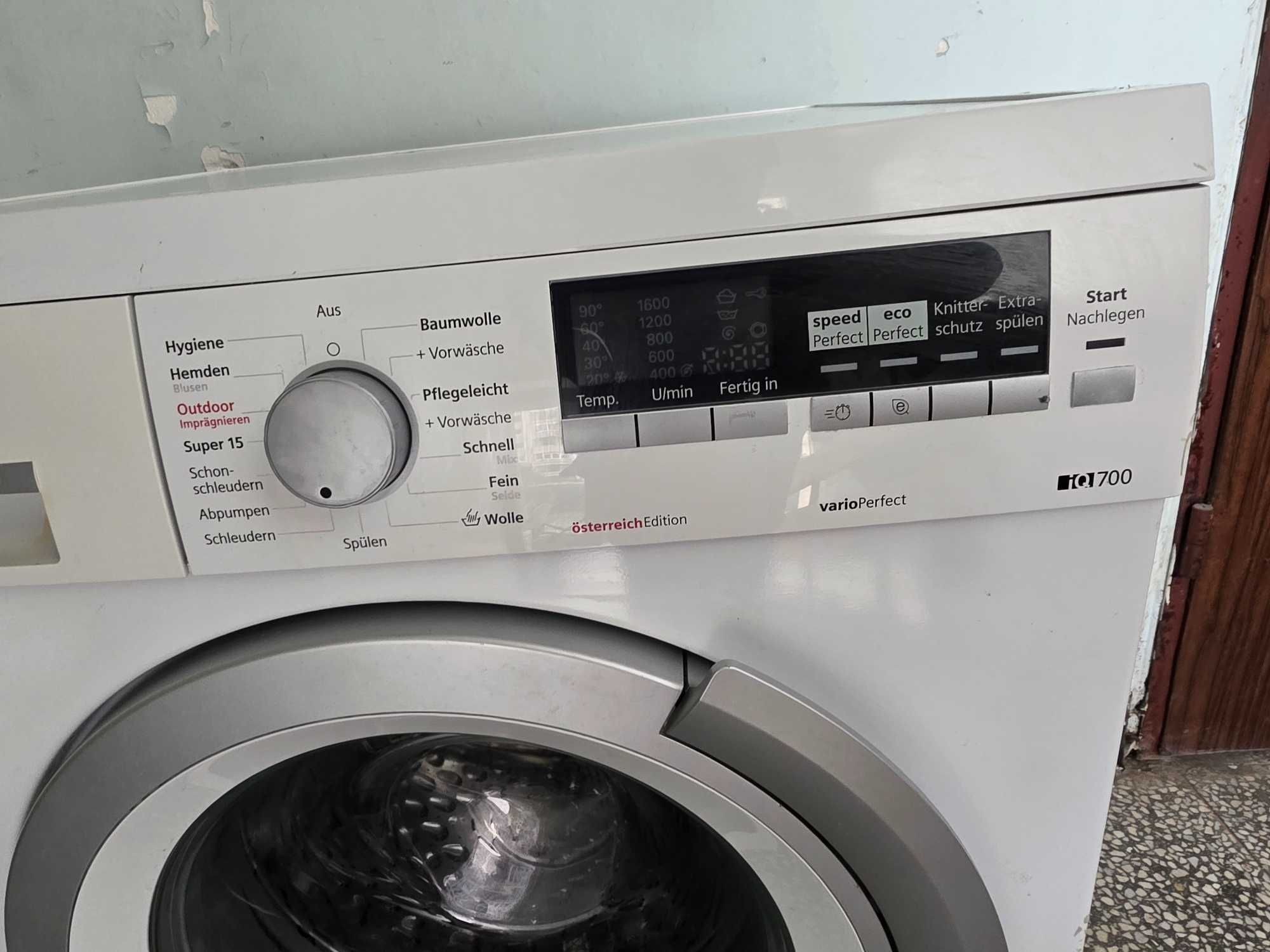 Пералня SIEMENS IQ700