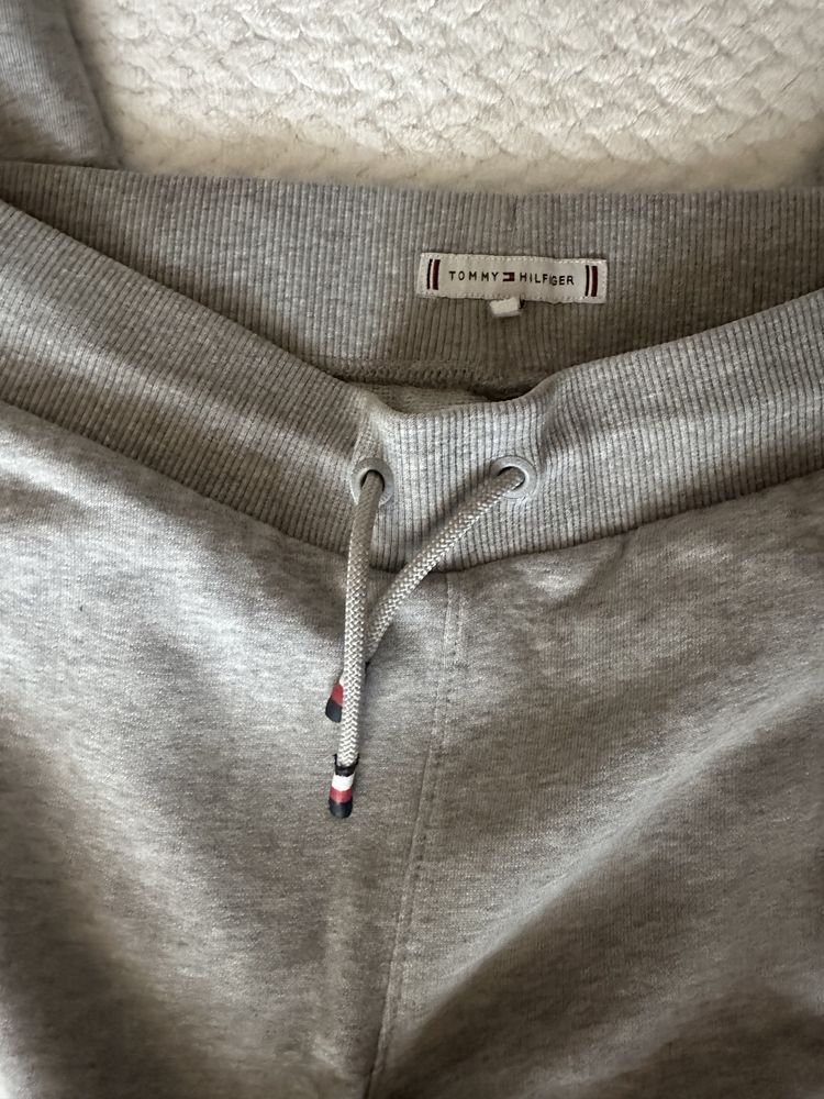 Оригинално долнище TOMMY HILFIGER
