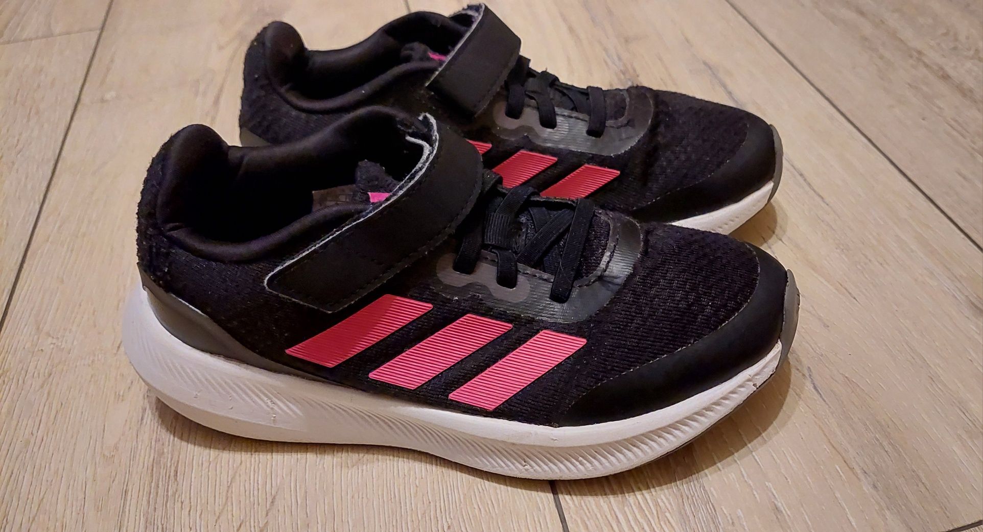Детски маратонки Adidas - 33 размер