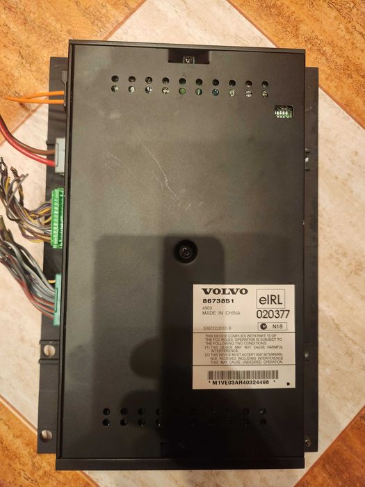 Продавам усилвател за VOLVO XC90 MK1 8673851