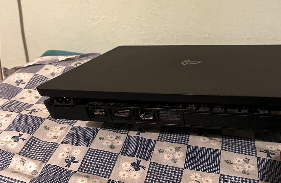 PlayStation 4 slim