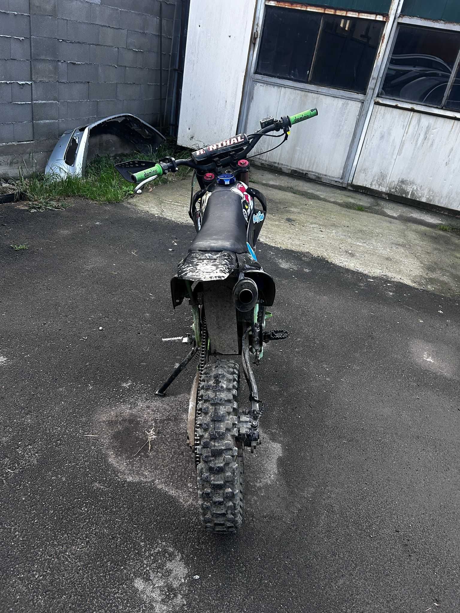 vand motocros kxd