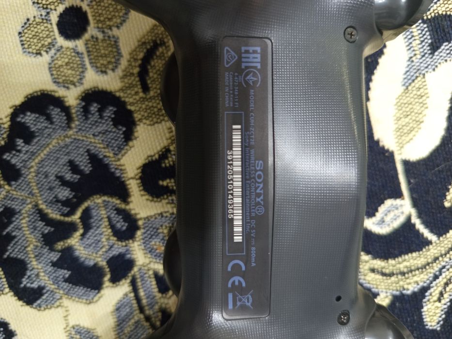 Геймпад Playstation 4 Dualshock 4 подробно в описаний