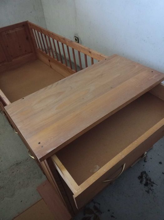 Детско легло за бебе от масив