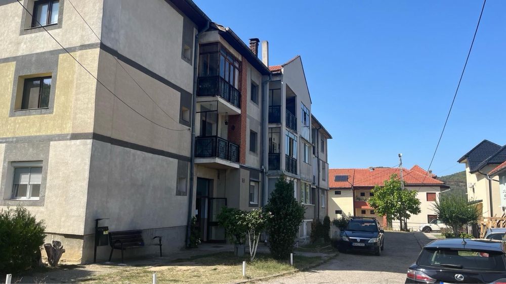 Apartament 3 camere, pozitie unica in Orasova, cu vedere panoramica