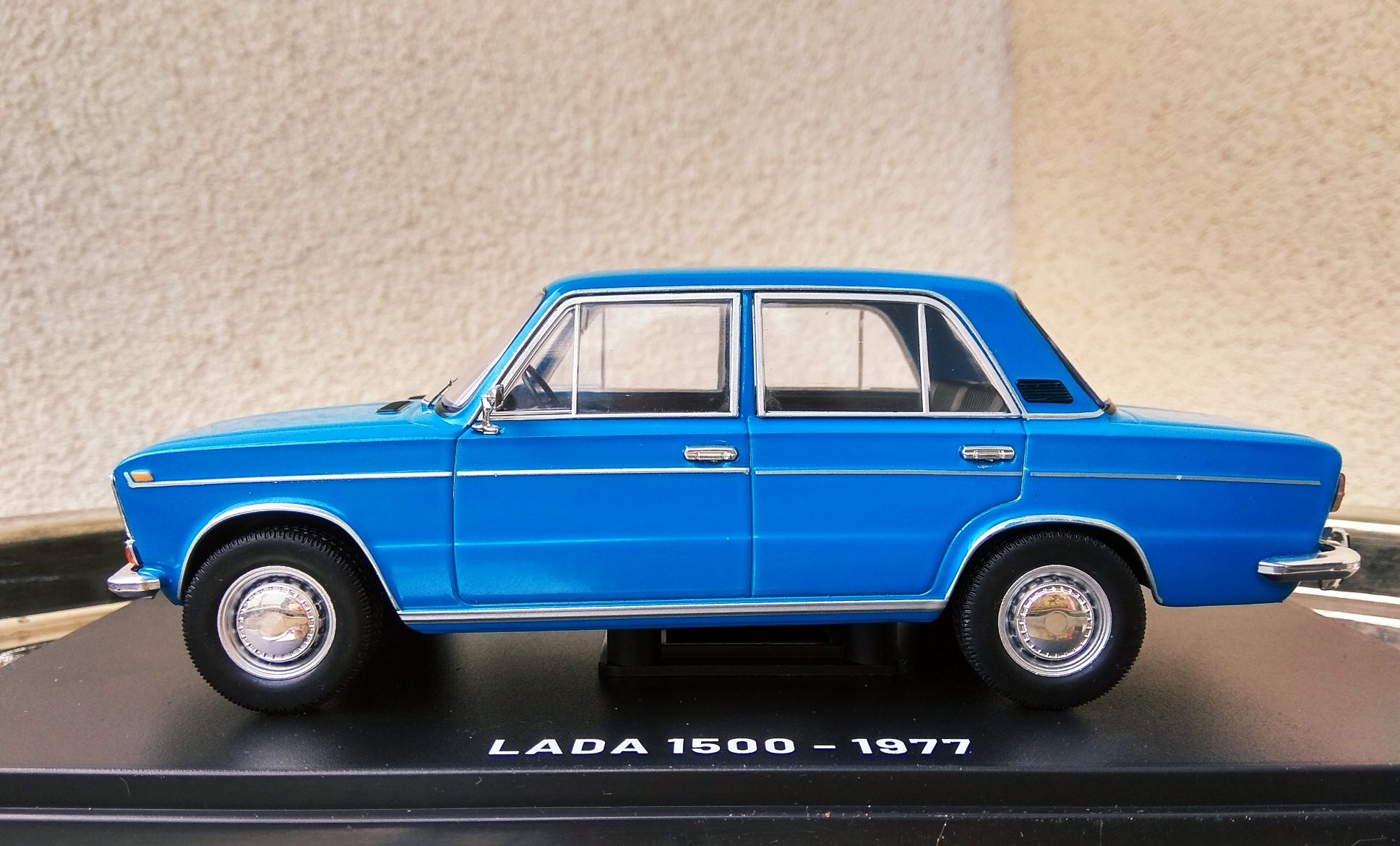 Ретро автомобили LADA 1200  – 1970 г .