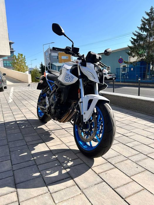 Motocicleta SUZUKI GSX 8s TVA deductibil inclus