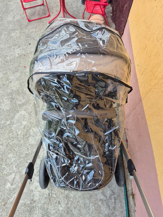 Carut GoodBaby in stare foarte buna + accesorii.