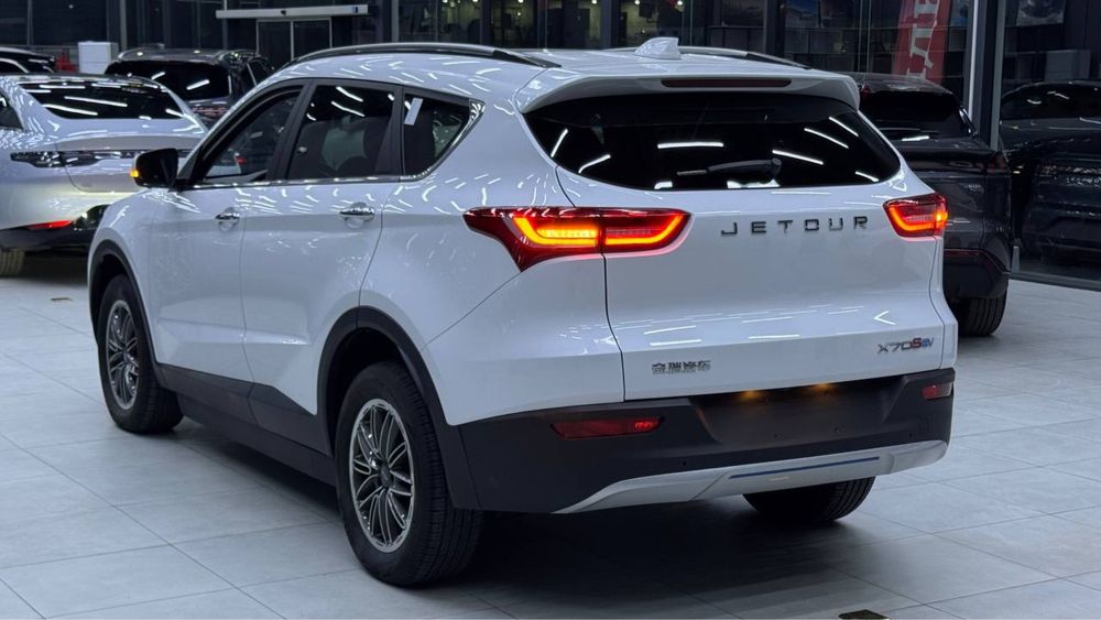 Jetour 70x full - bu Xitoyning Jetour brendi tomonidan ishlabchikarilg