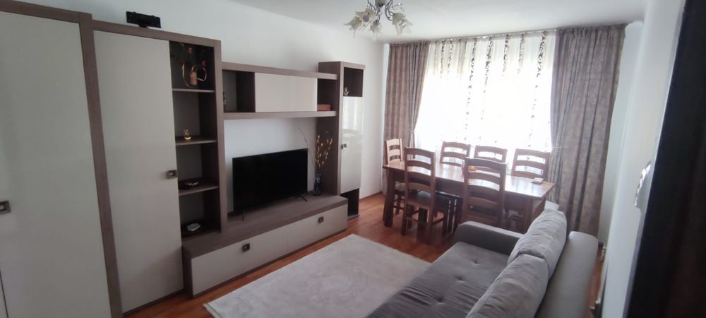 Apartament de inchiriat  2 camere decomandat