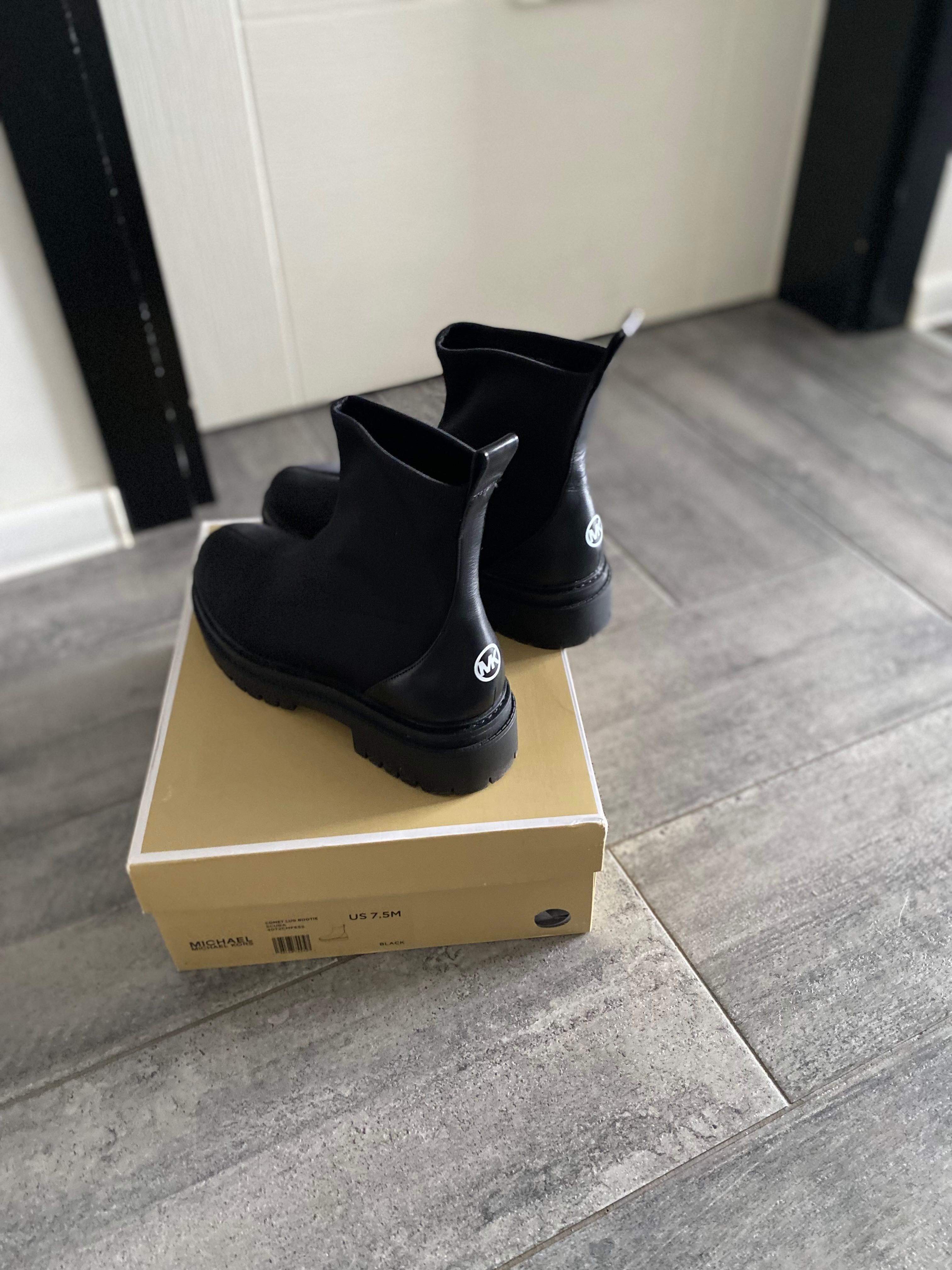 Боти Michael kors 38