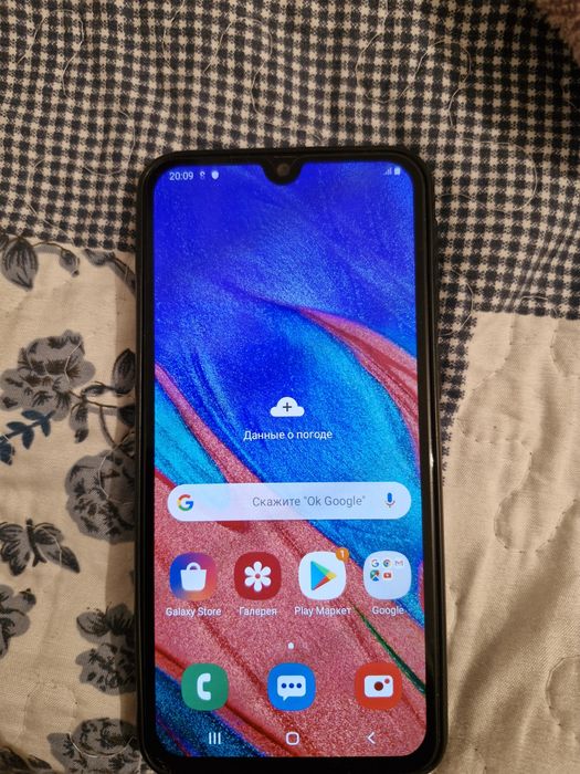 А40 SAMSUNG 64gb