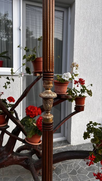 Cuier din bronz masiv