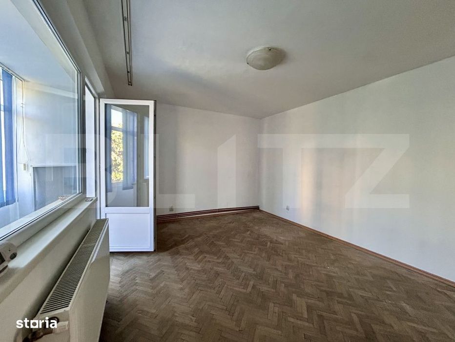 Apartament cu 3 camere, 63 mp, zona Vest