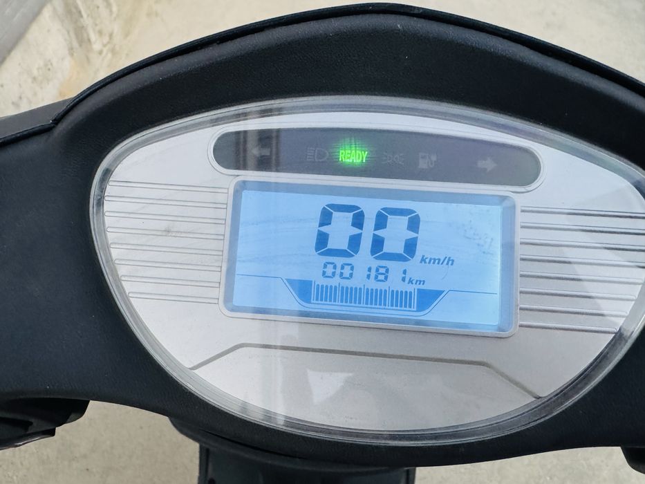 RATE FIXE fara avans, livrare Scuter electric ZTECH 25km/h fara permis