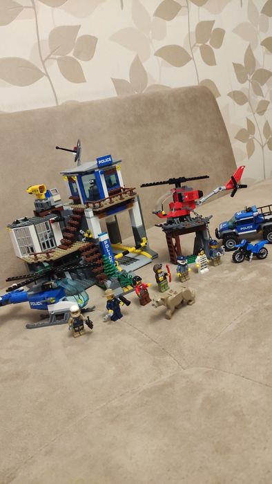 LEGO City 60174 - Полицейско управление в планината