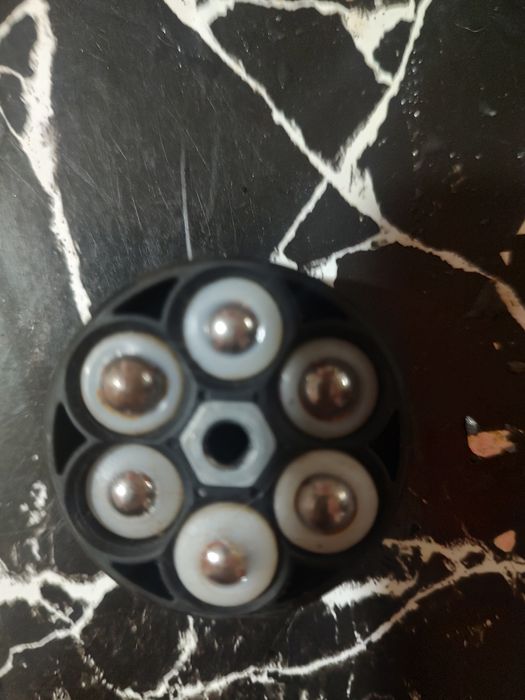 Vand pistol cu bile