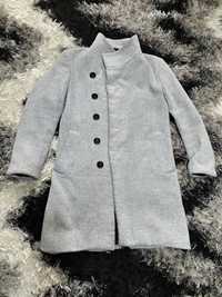 Vând palton Zara