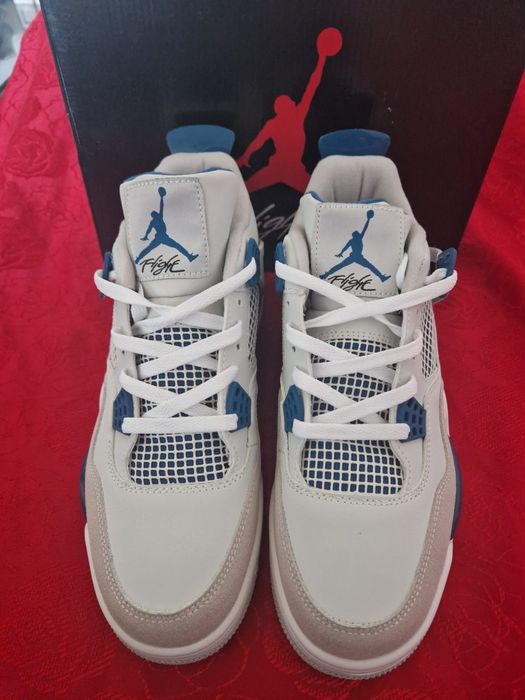 Adidași Jordan Retro patru