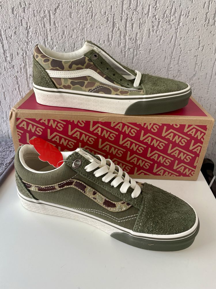 Adidași NOI Vans Old Skool în verde camuflaj Marime 38