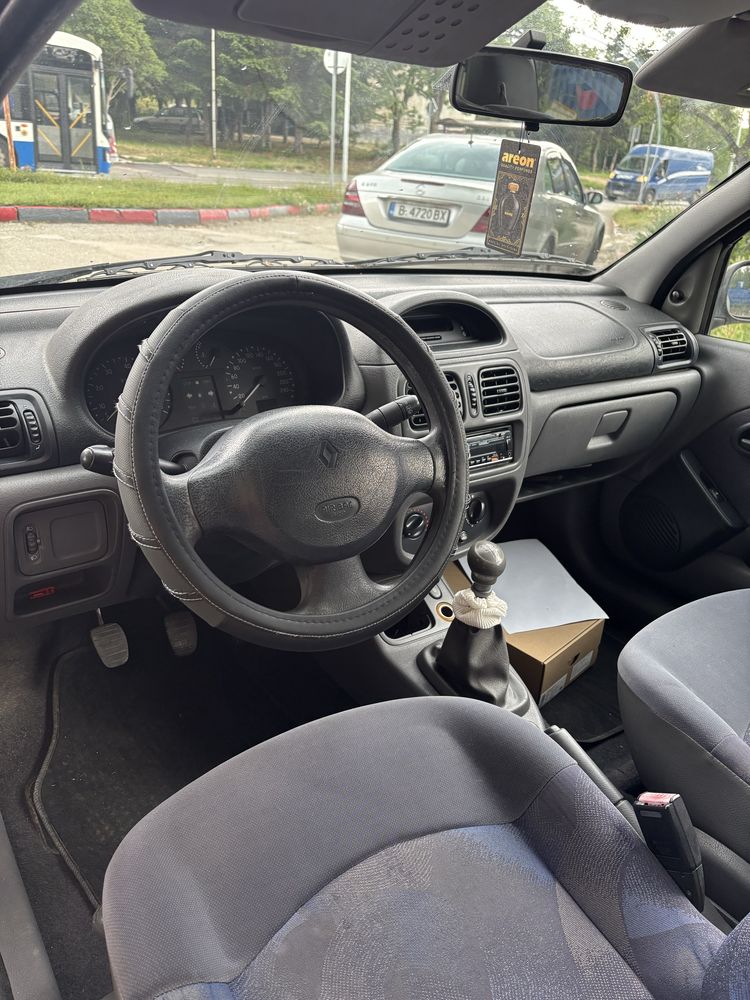 Renault clio 2 1,4i 75коня КЛИМА