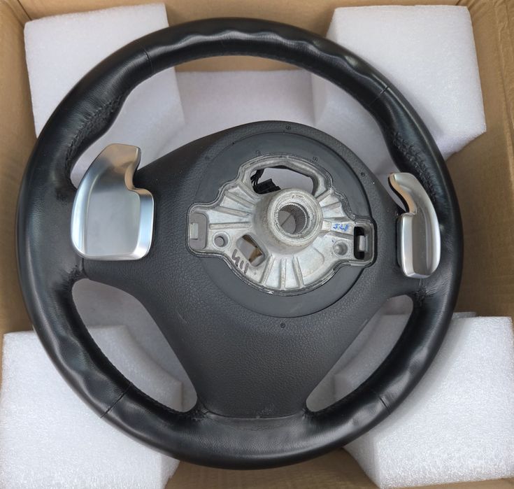 Volan sport cu padele BMW F30/ F31 - 2017