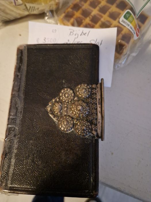 Biblie olandeză veche din 1884 cu inchizatoare din argint vechi