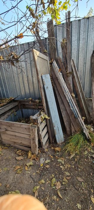 Отдам дрова, доски, строительный материал даром
