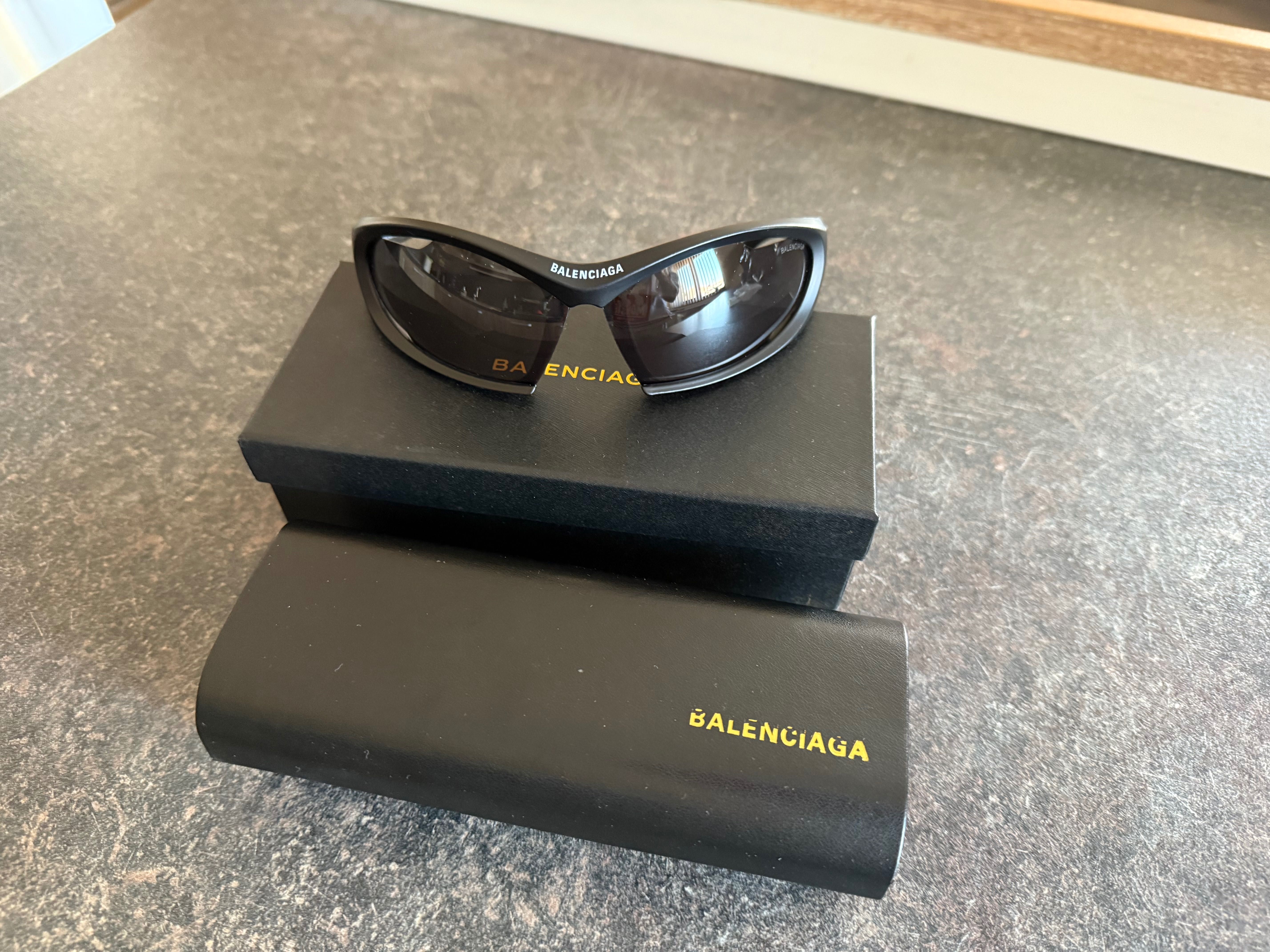 Слънчеви очила balenciaga