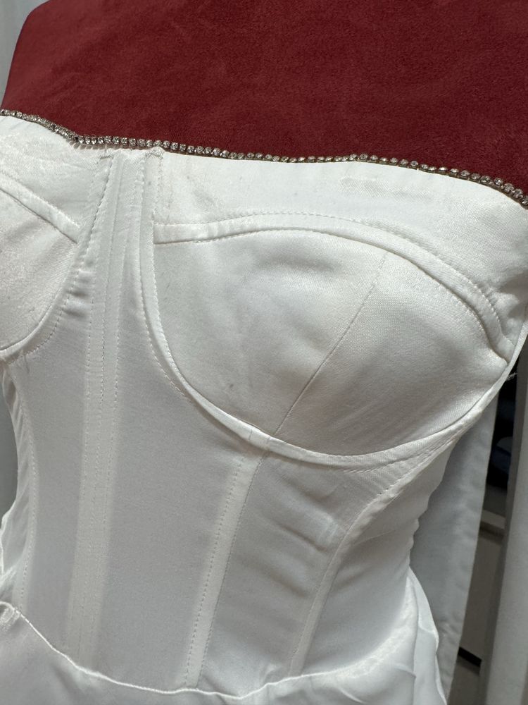 Rochie midi fără mâneci tip corset albă satinata tip bijuterie Zara XS