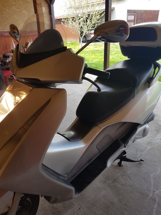 Honda,maxiscuter 150cm. Impecabil!!